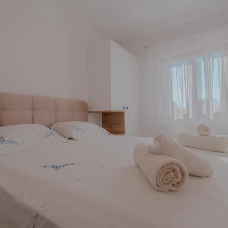 Nyaraló Mediterranean Oasis With Private Pool & Summer Kitchen Biograd na Moru