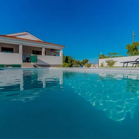 Mediterranean Oasis With Private Pool & Summer Kitchen Biograd na Moru