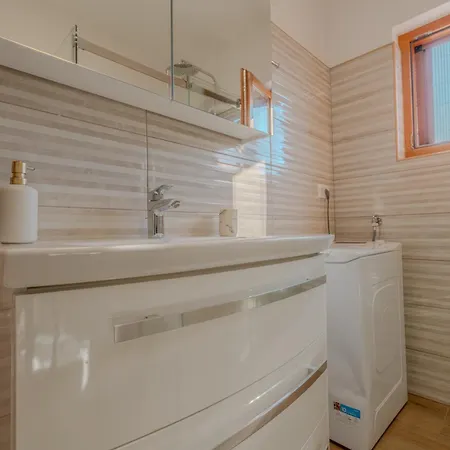Mediterranean Oasis With Private Pool & Summer Kitchen Nyaraló Biograd na Moru